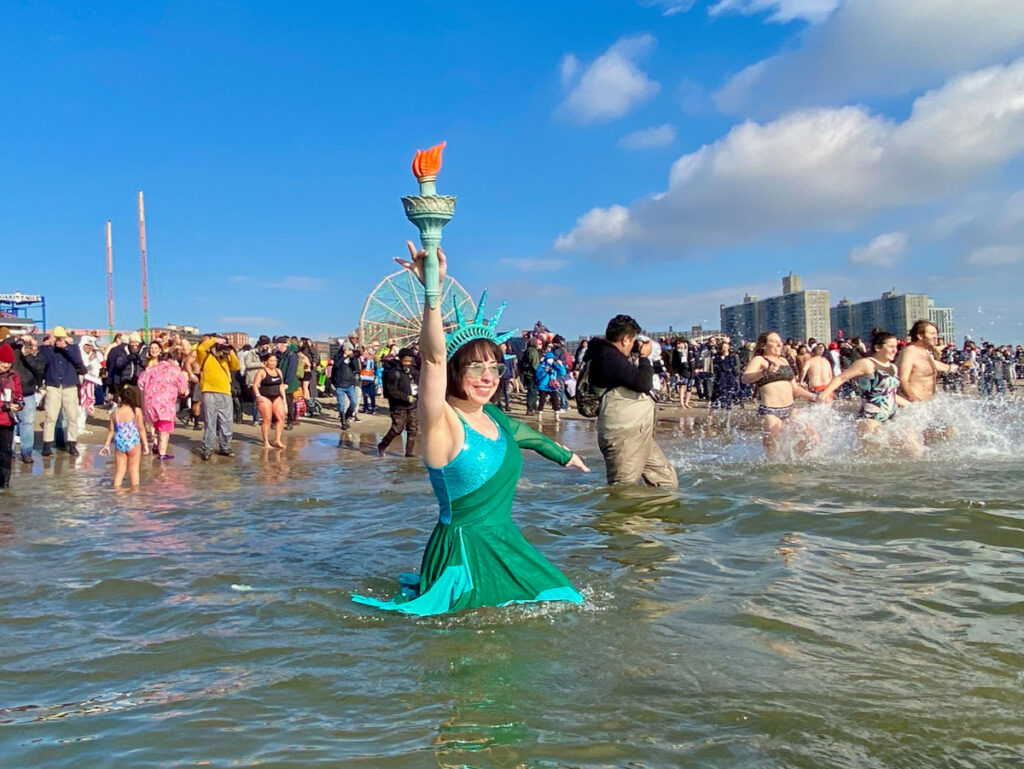 Statue-of-Liberty-Coney-Island-Polar-Bear-New-Year's-Day-Plunge-2024-by-Dan-Turkewitz